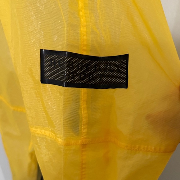 Burberry Sport Yellow Jacket with Black Trim - Picture 3 of 10